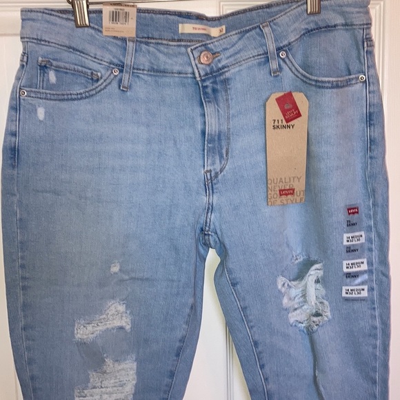 NWT Levi’s 711 Hypersoft Comfortable Ripped Jeans 32 MSRP $69.50 - Picture 7 of 10